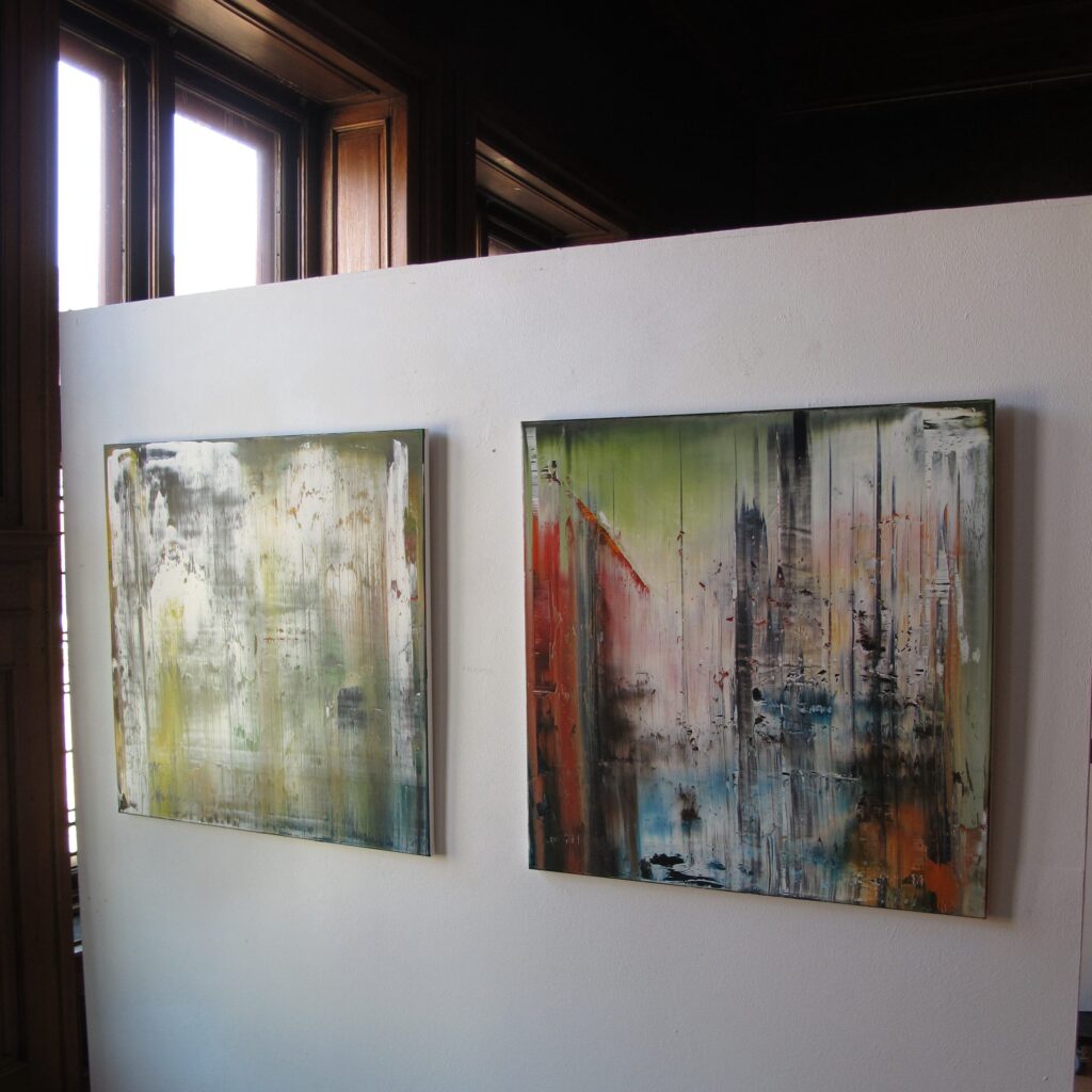 2 abstract paintings at a exhibition at 'Raadhuis voor de Kunst'.